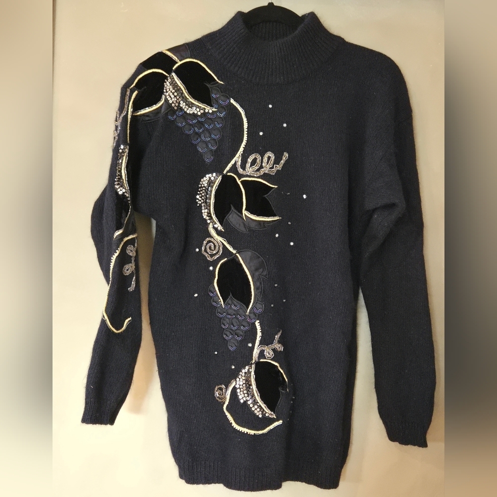 Vintage!! I.B.Diffusion | 1980s Black Beaded Sweater w/ Grapevine Design, Size M - Picture 2 of 13